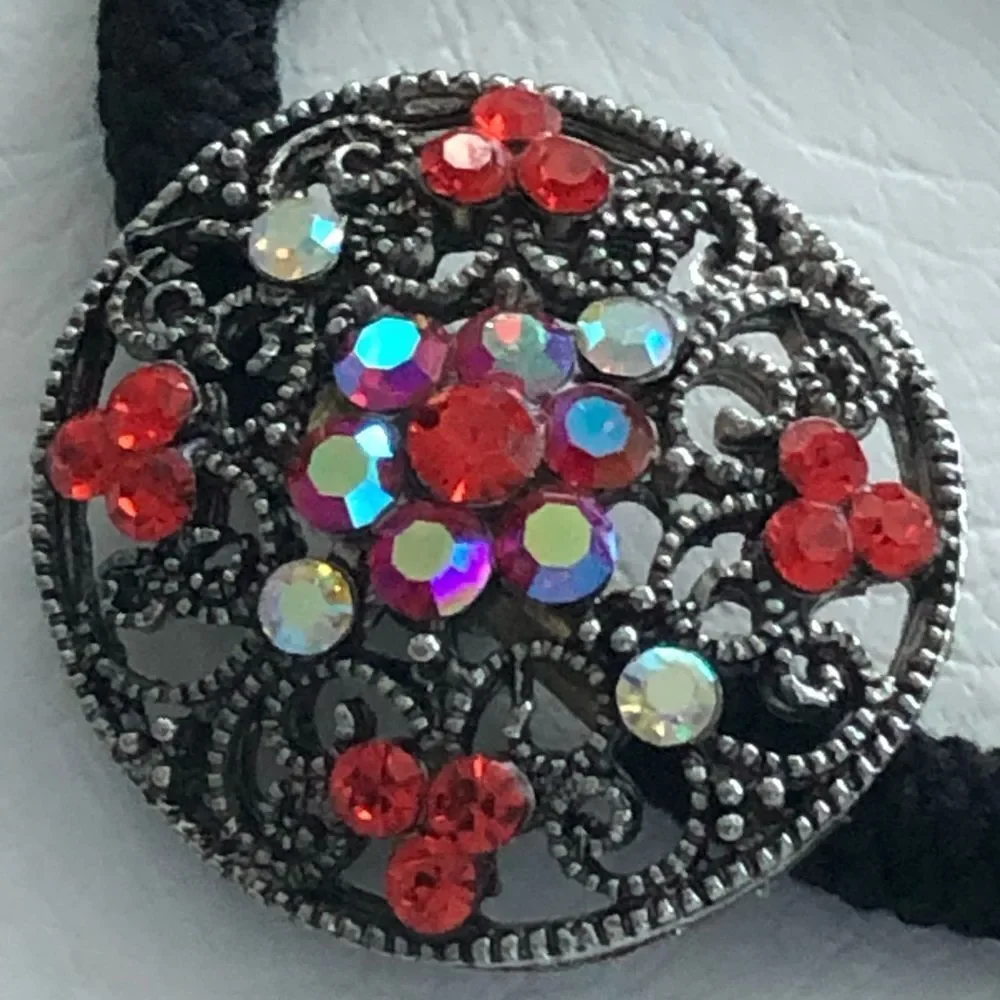 RHINESTONE AND METAL ELASTIC PONYTAIL HOLDER